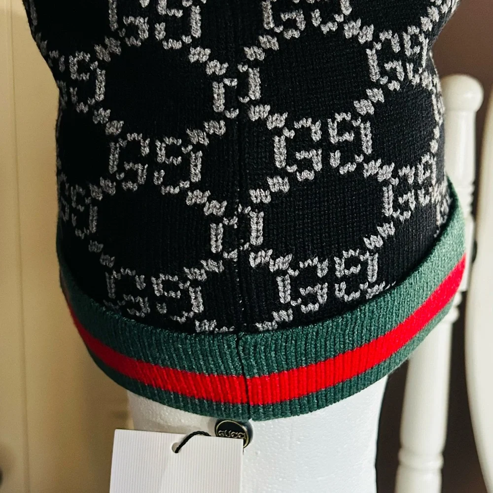 Gucci Black Beanie with Green and Red Stripe
